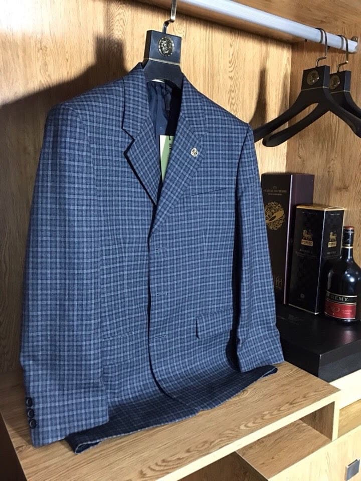 C17912 Wool blazer! Shipped on the same day! 【BURBERRY】 Material: 80% wool, 20% polyester. A great product for trade company export orders! 😍 A high-quality item from a renowned brand. Part of the 21SS autumn/winter collection – truly a star-level piece!! — image 2