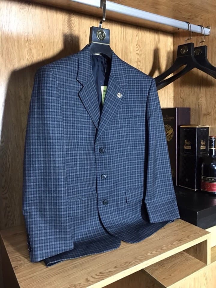 C17912 Wool blazer! Shipped on the same day! 【BURBERRY】 Material: 80% wool, 20% polyester. A great product for trade company export orders! 😍 A high-quality item from a renowned brand. Part of the 21SS autumn/winter collection – truly a star-level piece!! — image 1