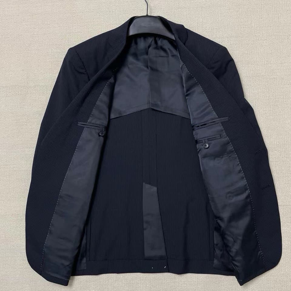C17833 Spring/Summer lightweight 100% wool fabric – highly recommended by store staff! Top-selling item! 🔥 [LV Louis Vuitton] original high-end suit set, identical to the official product. Complete suit set, latest design for fashion shows. The highest-qu — image 3