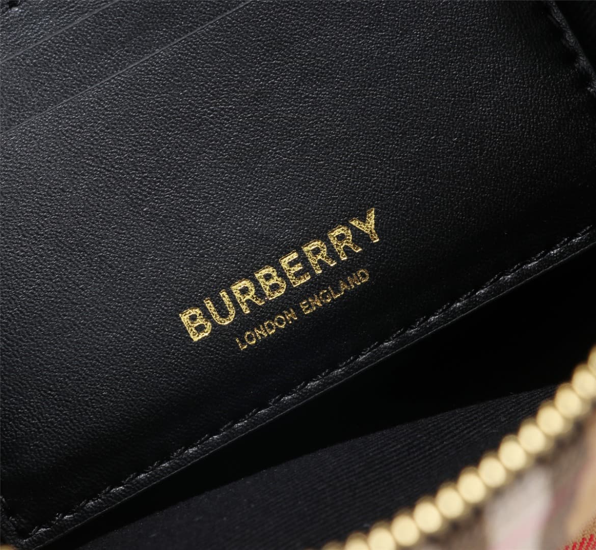 C22 🔥🔥B brand's latest storage bag, 🥰 selected vintage retro check cotton leather material, can be worn on the shoulder or removed from the strap to create a handbag style. 21 x 4 x 12.2 cm, 6801 — image 7