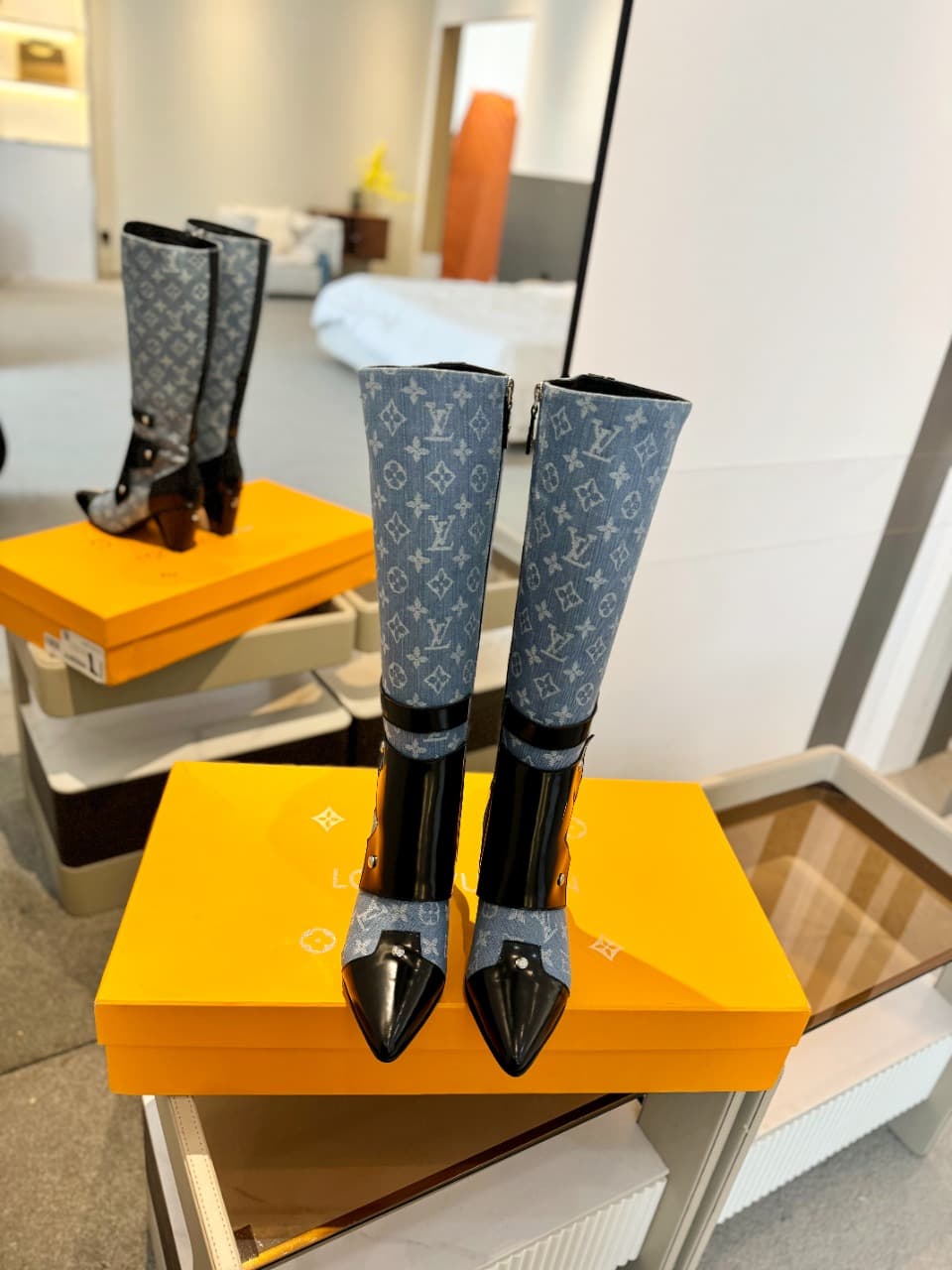 D9055 2026  Latest: L✔️ The latest shoes for the autumn and winter collection at the store. The official website series is updated simultaneously. Perfect fit + LV-style buckles design – full of femininity and elegance. Original mold fit, ultimate 1: 1 si — image 4