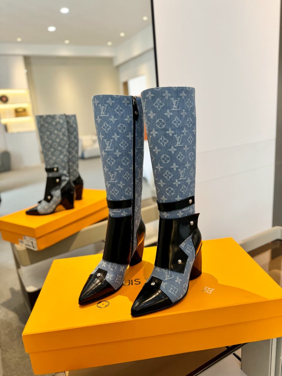 D9055 2026  Latest: L✔️ The latest shoes for the autumn and winter collection at the store. The official website series is updated simultaneously. Perfect fit + LV-style buckles design – full of femininity and elegance. Original mold fit, ultimate 1: 1 si — image 3