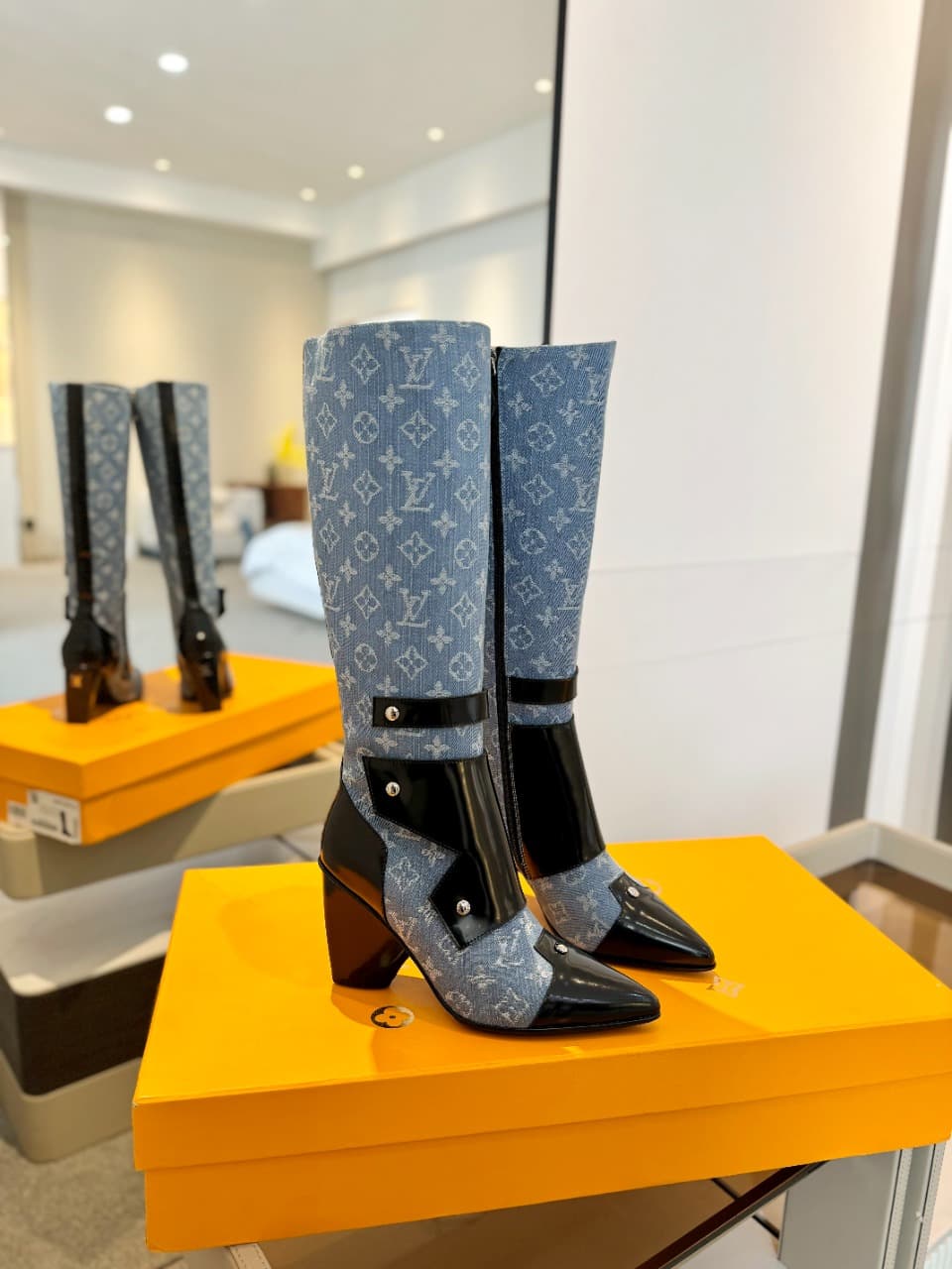 D9055 2026  Latest: L✔️ The latest shoes for the autumn and winter collection at the store. The official website series is updated simultaneously. Perfect fit + LV-style buckles design – full of femininity and elegance. Original mold fit, ultimate 1: 1 si — image 2
