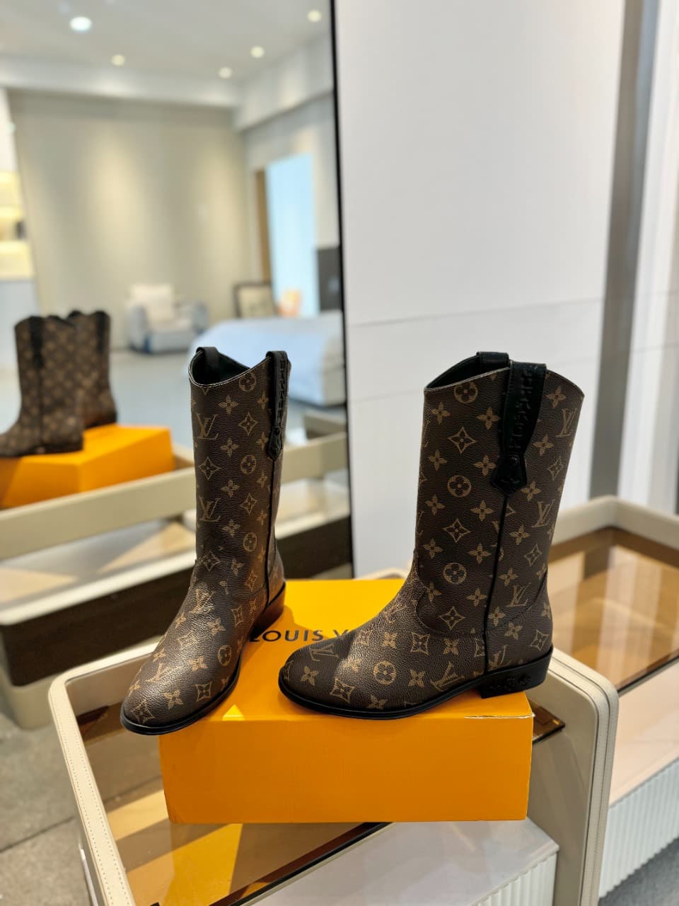 D8993 2026 – Latest collection/series. The latest autumn/winter online store collection features formal boots. All items are updated simultaneously; perfect fit, LV-style ribbed edges, intricate craftsmanship, and a design that exudes elegance. Original m — image 5