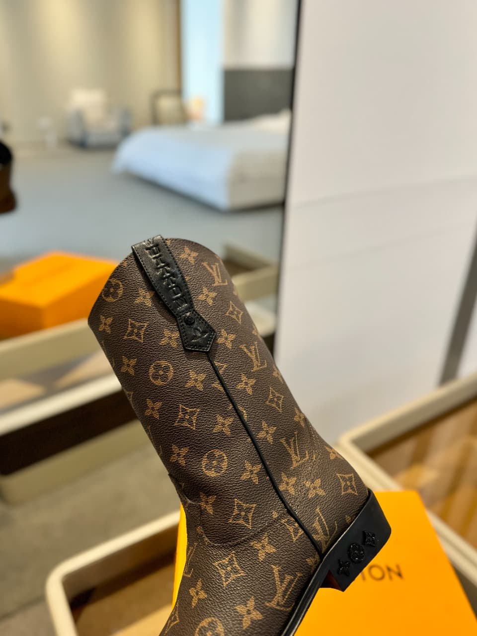 D8993 2026 – Latest collection/series. The latest autumn/winter online store collection features formal boots. All items are updated simultaneously; perfect fit, LV-style ribbed edges, intricate craftsmanship, and a design that exudes elegance. Original m — image 7