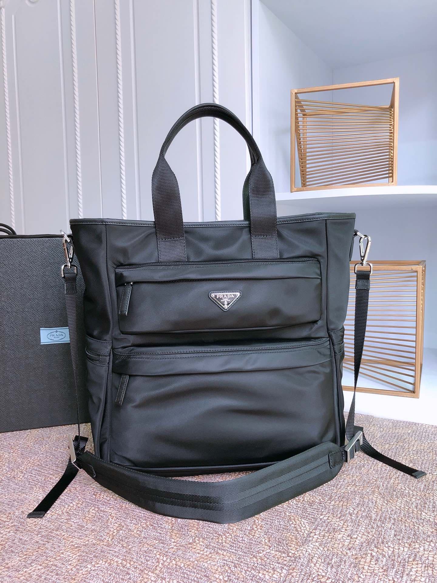 C6933 🔆Exclusive release🔆1BG040 – original product👏🏻👏🏻. Made from imported nylon fabric; interior logo and front triangular enamel logo; metal accessories and D-shaped loops; detachable and adjustable shoulder strap made of fabric material; nylon lining; — image 1