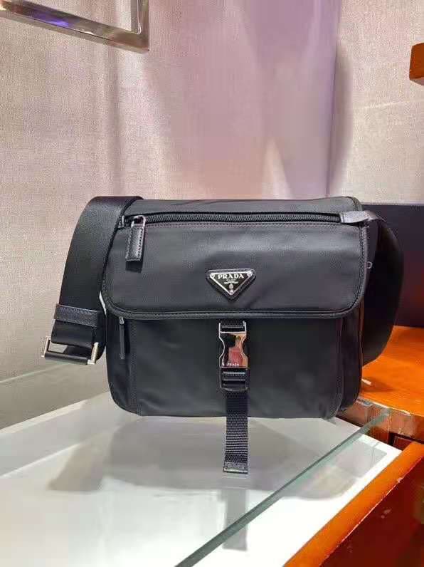 C6963 🆕🆕 Popular 1BD994 model – original product! 🤙🤙 Made from imported nylon material and Saffiano leather trim. Adjustable fabric straps, stainless steel accessories, triangular enamel logos on the bags. Zippers and buckles for opening/closing. Two oute — image 1