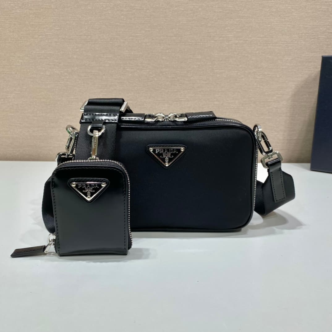 C6942 New mini postman bag 🎉2VH070/leather finish 🎉🎉 — image 1