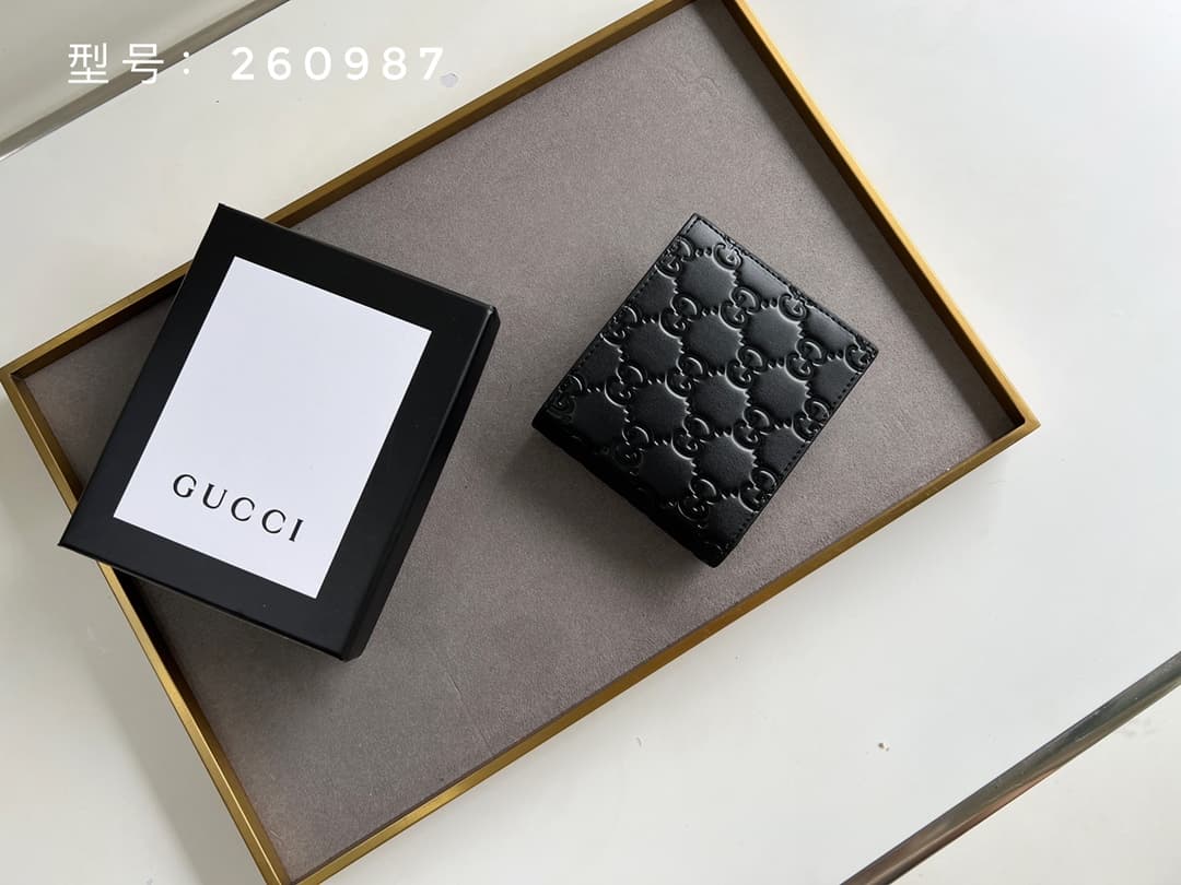 C4043 Top-quality original version 💎 GG Big G embossing # Exclusive version available only online. Whether it’s the materials, craftsmanship, logo, stamping, codes, or stitching – every detail showcases Gucci’s exquisite quality to the fullest 💯. High-qua — image 1