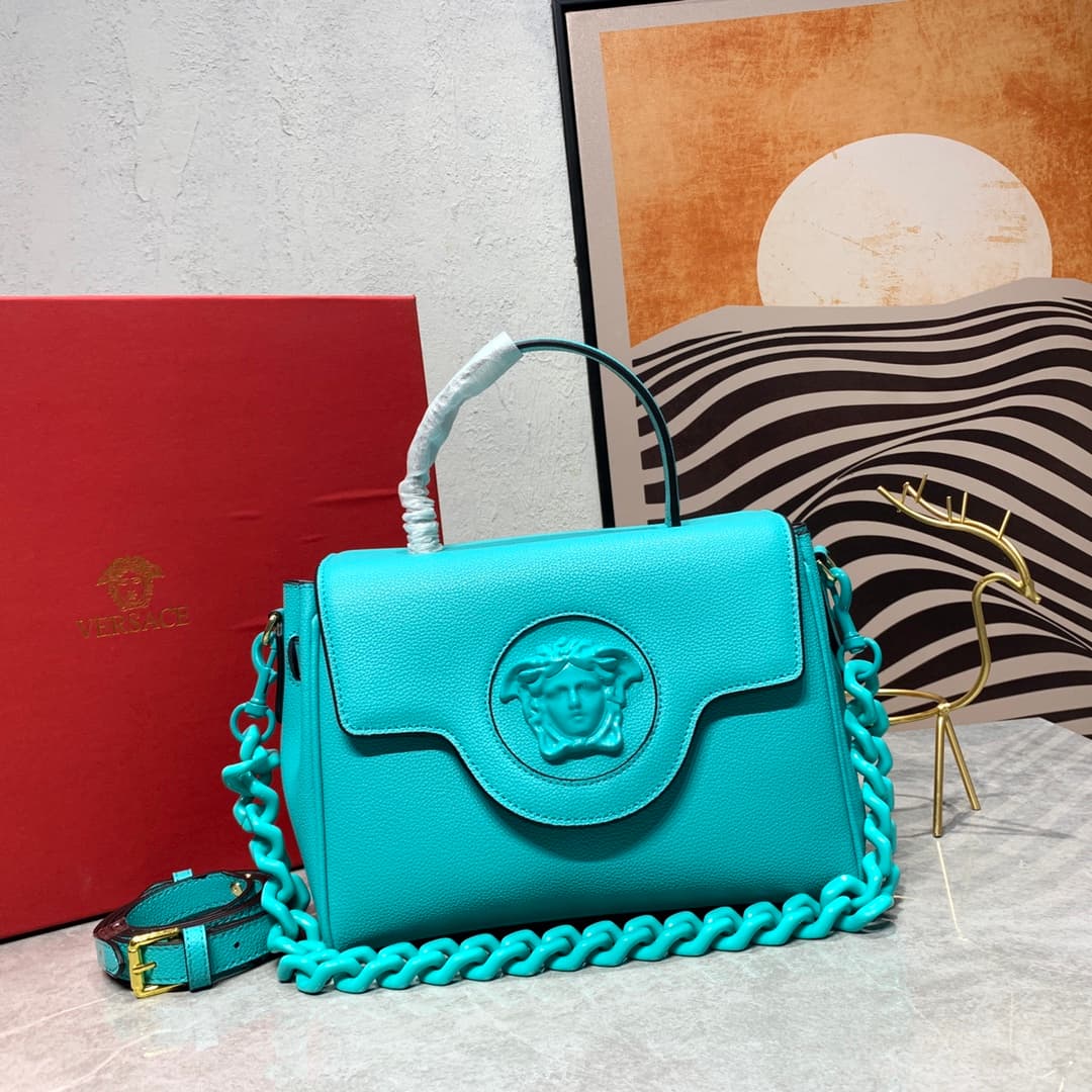 C8351 New colors 🎊💰 Small size 390 Versace – there are many new designs this year that are really impressive! The new bag series LaMedusa includes beaver and肯豆 styles. Also, the style worn by Wu Xuanyi is very good too~ It is said that the inspiration com — image 1