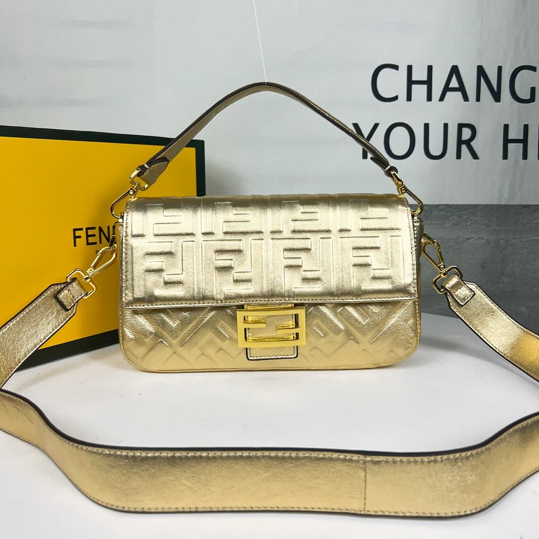 C2931 💰👑FENDI — image 1
