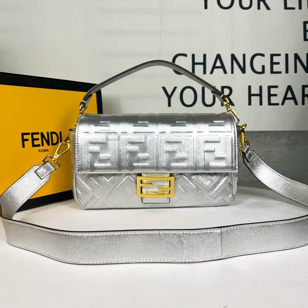 C2927 💰👑FENDI — image 1