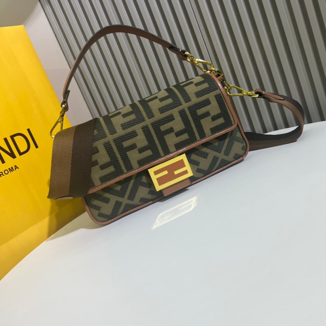 C2935 2022 Fendi Baguette bag with original leather: It has a very summery style; colorful rainbow🌈F embroidery. This Fendi Baguette bag is definitely a trendy item for this summer! It looks great when worn; it’s also very popular among people who use it — image 1