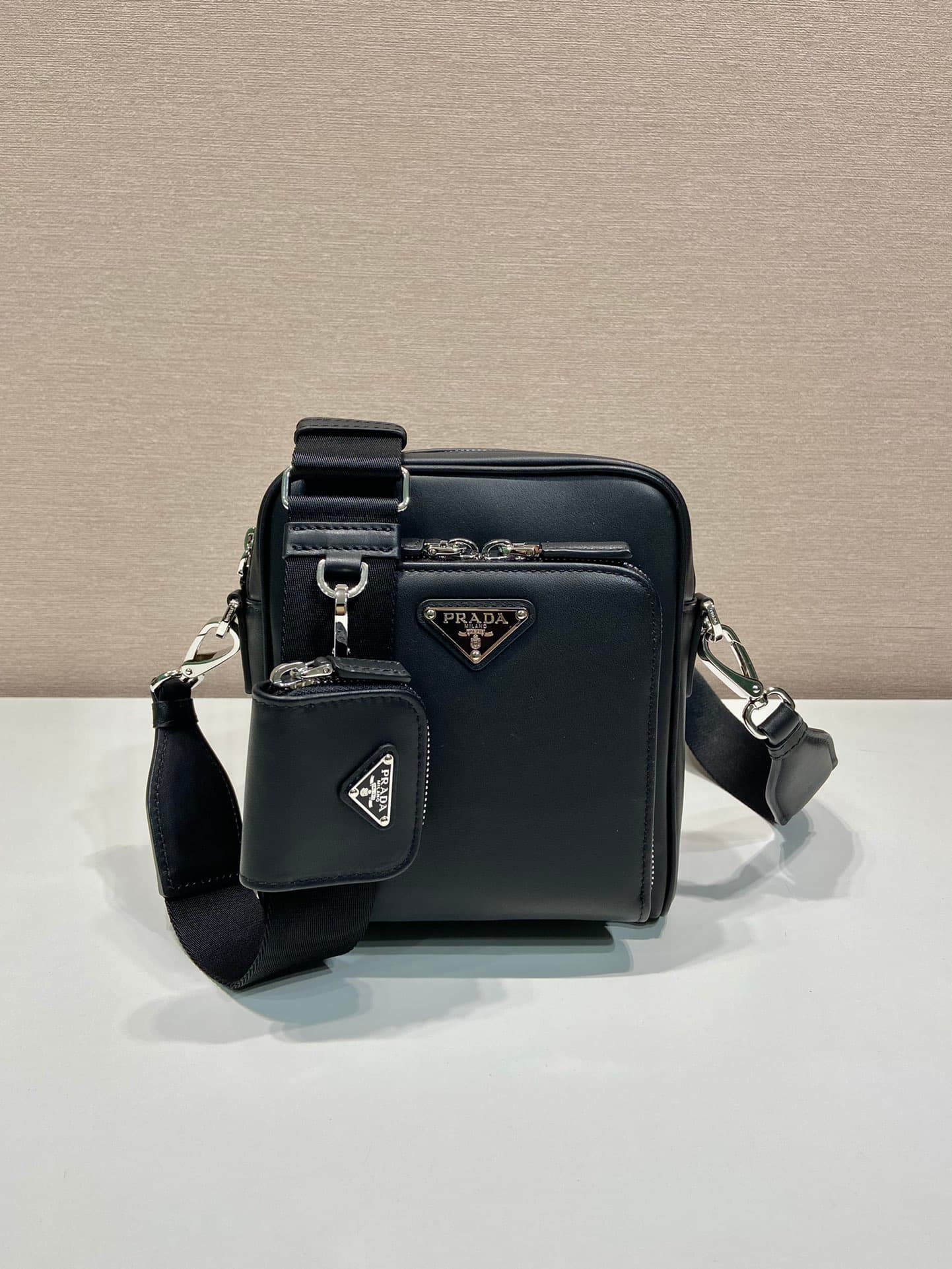 C6999 🎉New men’s cross-body bag🎉2VH168🎉 — image 1