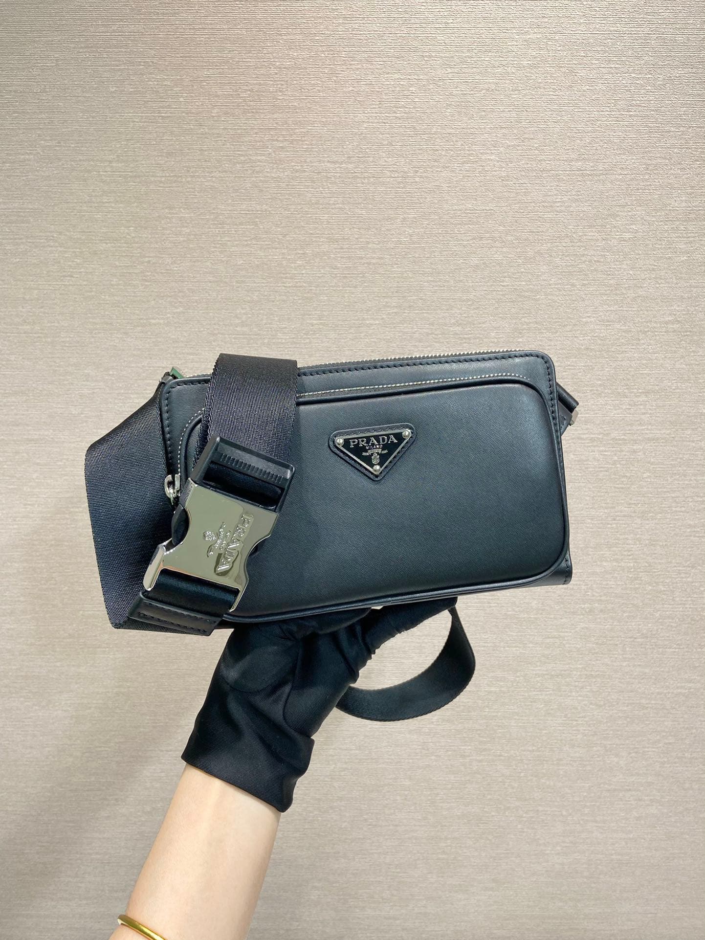 C6992 🎉New waist bag🎉2VH156🎉 — image 1