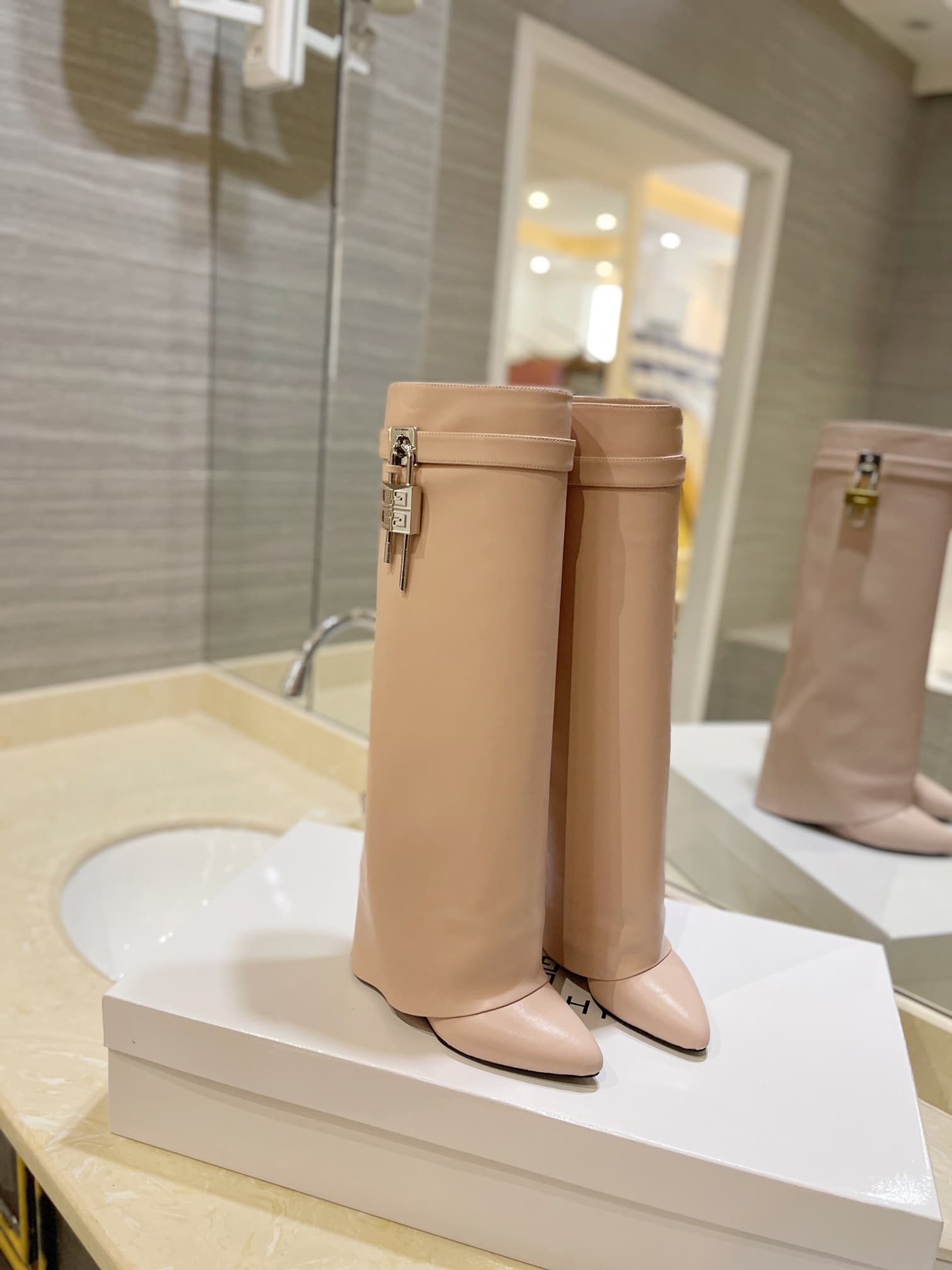 D6552 💰 Authentic version customized for specialty stores — image 1