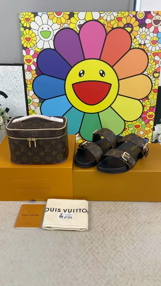 C36223 🎁✈✈Daily delivery of genuine products from actual shooting; if you have any questions about the products, feel free to contact me — image 1