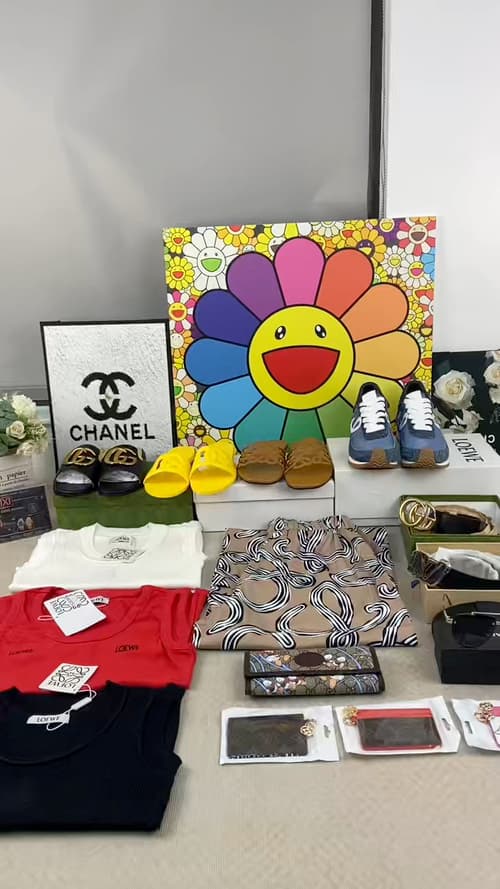 C36219 🎁✈✈Daily delivery of genuine products from actual shoots; if you have any questions about the products, feel free to contact me — image 1