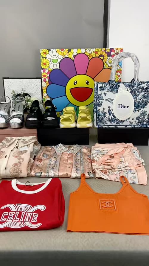C36216 🎁✈✈Daily delivery of genuine products from actual shoots; if you have any questions about the products, feel free to contact me — image 1