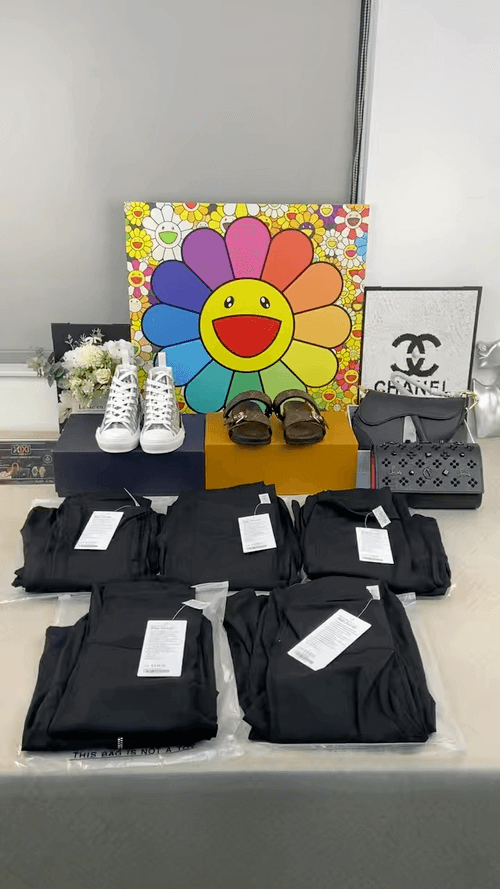 C36191 🎁✈✈Daily delivery of genuine products from actual shooting; if you have any questions about the products, feel free to contact me — image 1