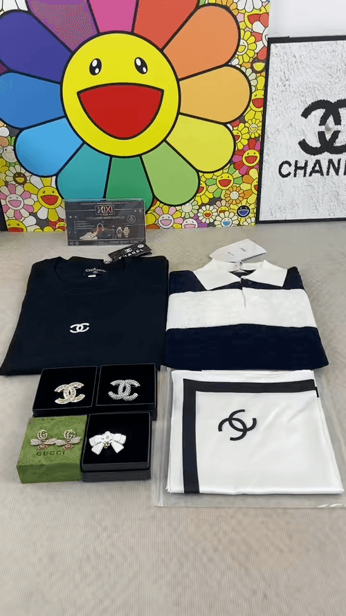 C36177 🎁✈✈Daily delivery of genuine products from actual shoots; if you have any questions about the products, feel free to contact me — image 1