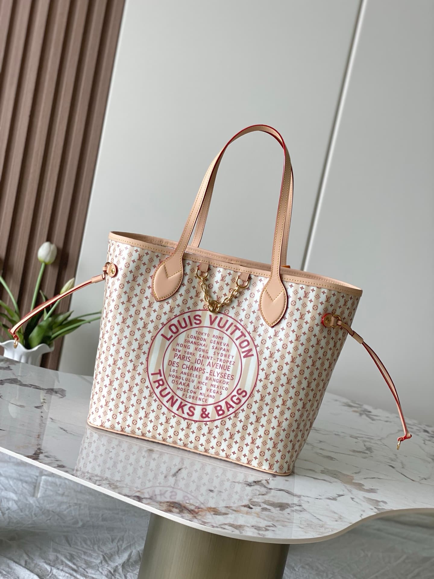 C5174 Batch number M29483, nude shopping bag — image 1