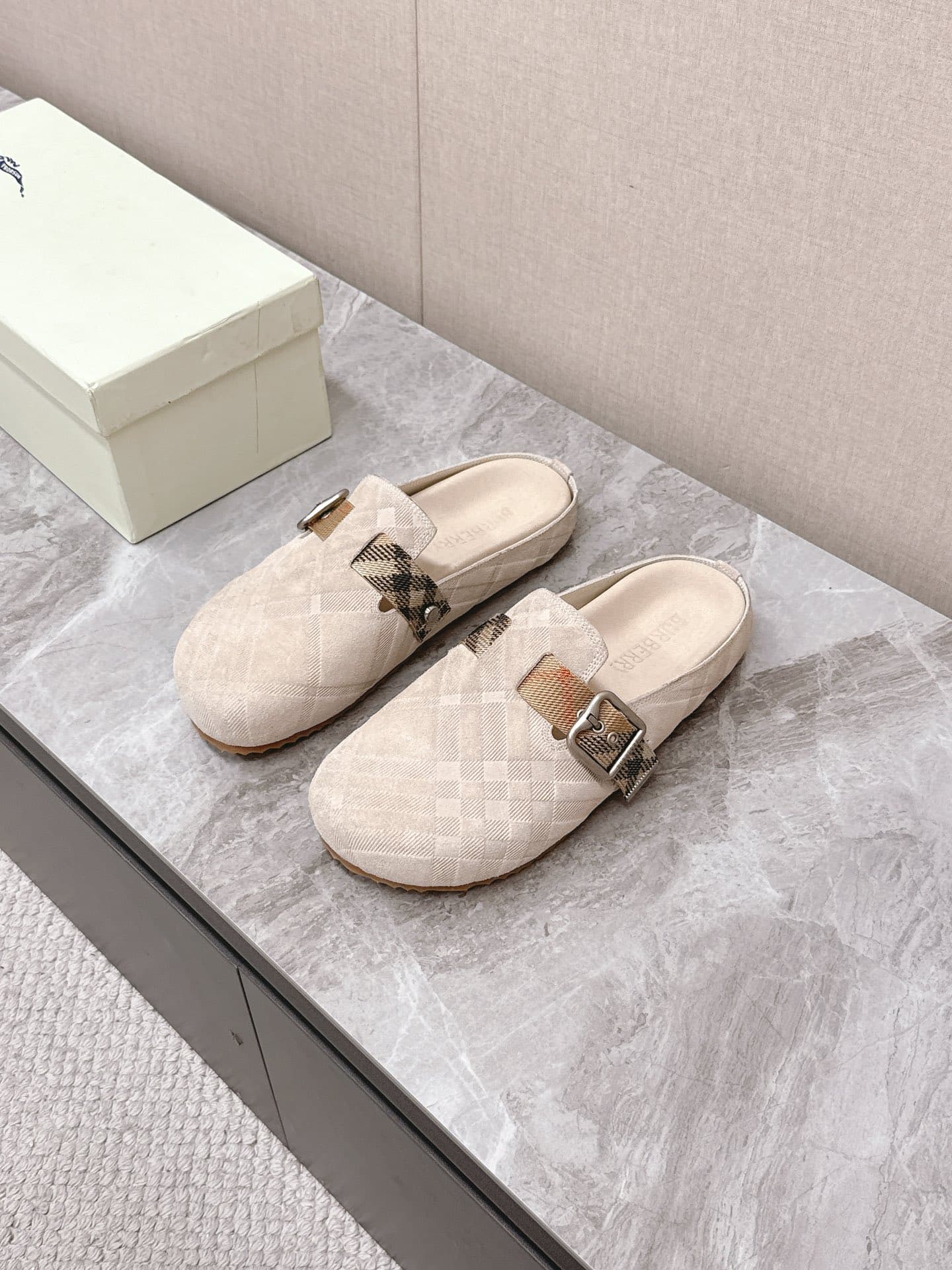 D3152 Men’s clothing ➕ 10 Burberry Burberry2025 Latest winter/spring couple-style boots — image 1