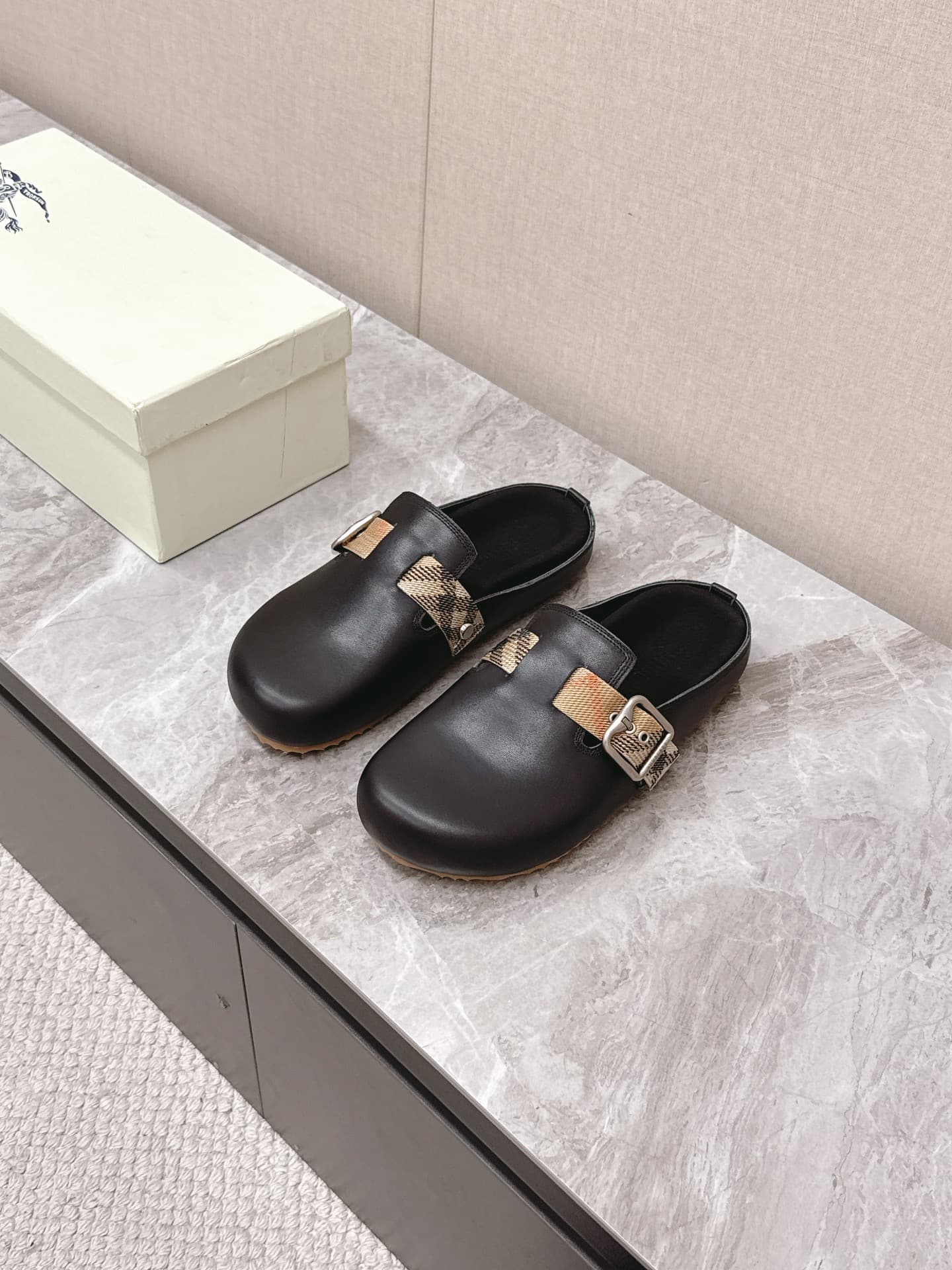 D3149 Men’s clothing ➕ 10 Burberry Burberry2025 Latest autumn/winter couple’s styles, Brogue shoes — image 1