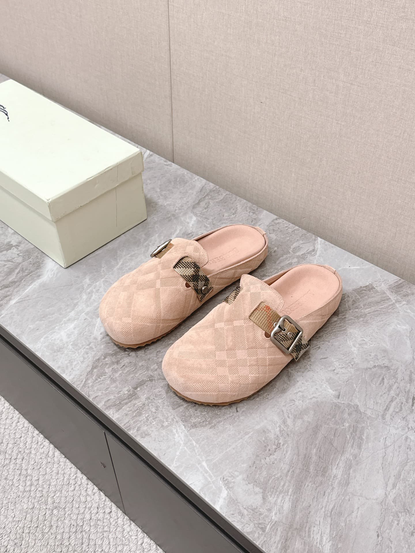 D3150 Men’s clothing ➕ 10 Burberry Burberry2025 Latest autumn/winter couple’s models, Brogue shoes — image 1