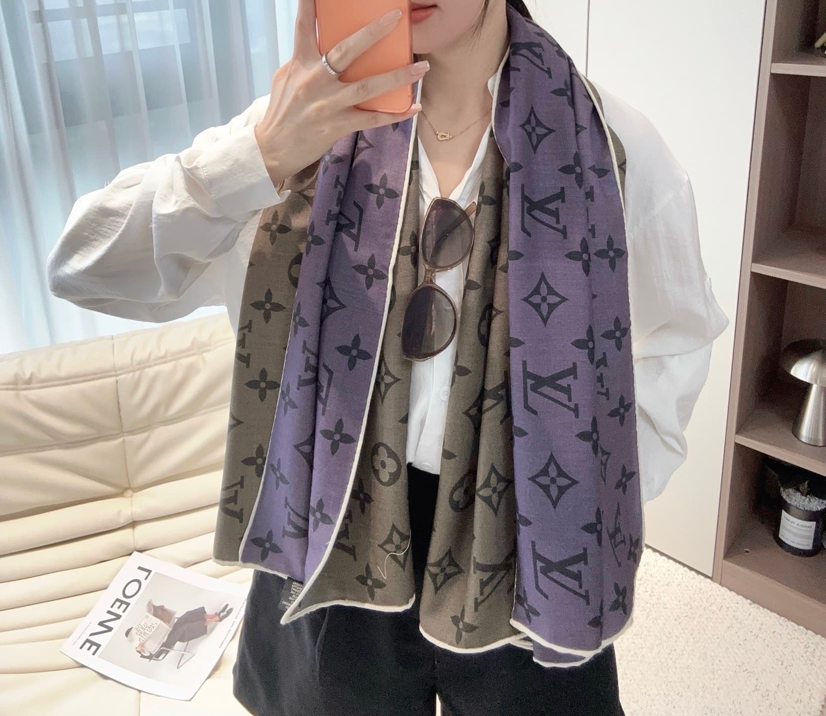 C30658 LV 140 shawl — image 1