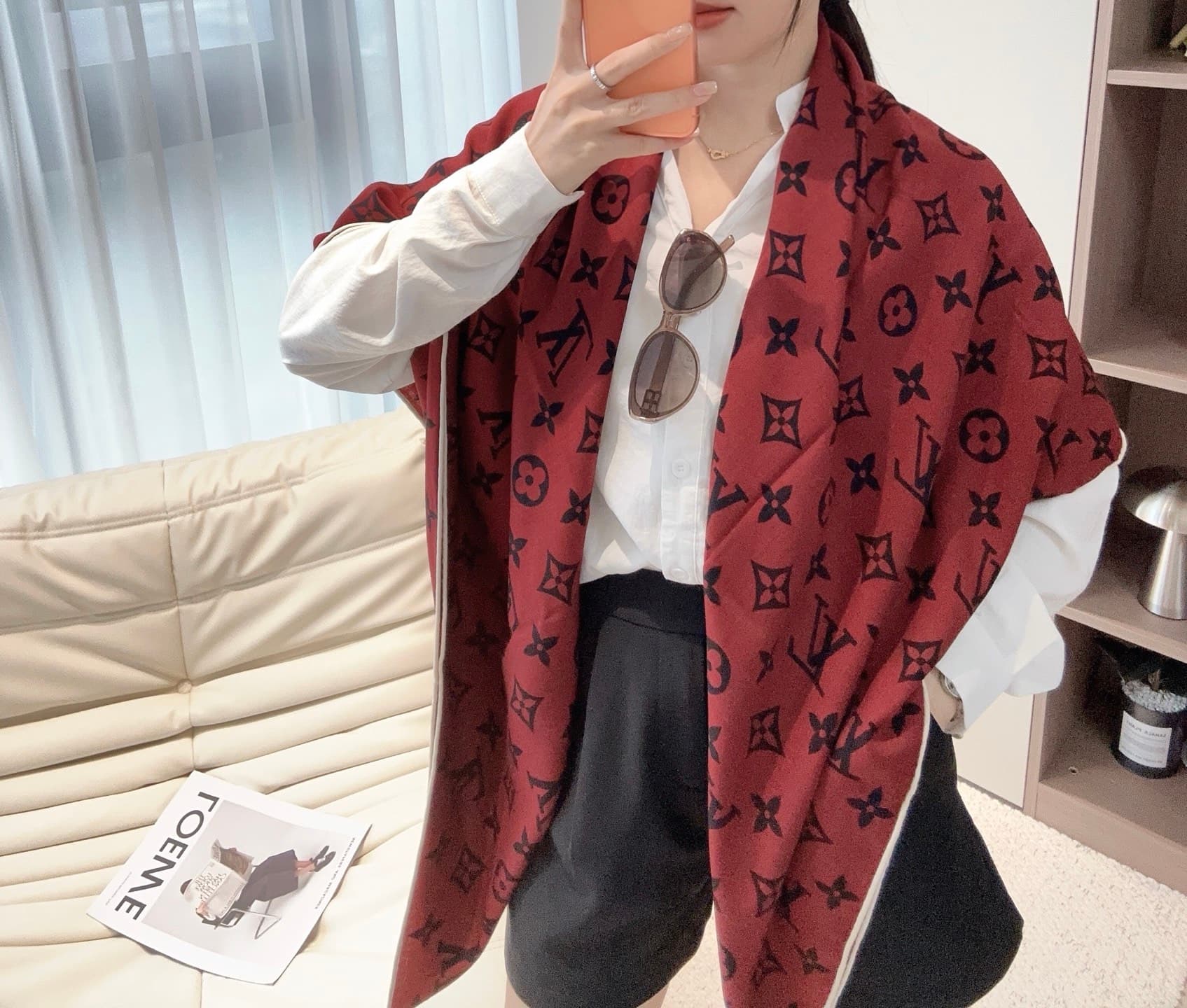C30657 LV 140 Shawl — image 1