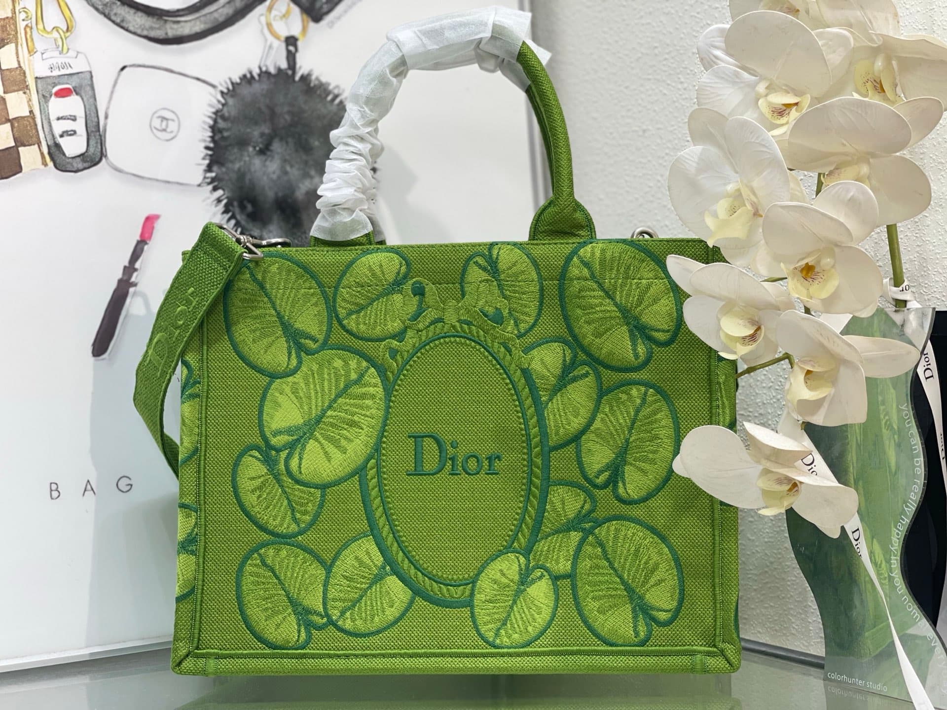 C1845 Medium size 🆕 Diou JWA’s new bag details in the first season! A classic bag with a modern feel — image 1