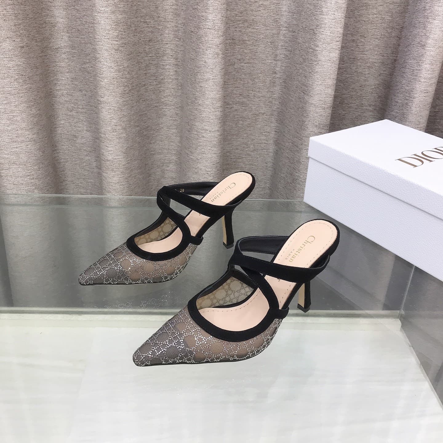 D6013 Dior 2026 new pair of casual slippers, bling...bling... crystal-encrusted high heels Mule shoes with crossband straps, star-like studded plaid pattern cat-heel slippers – the top-tier version on the market — image 1