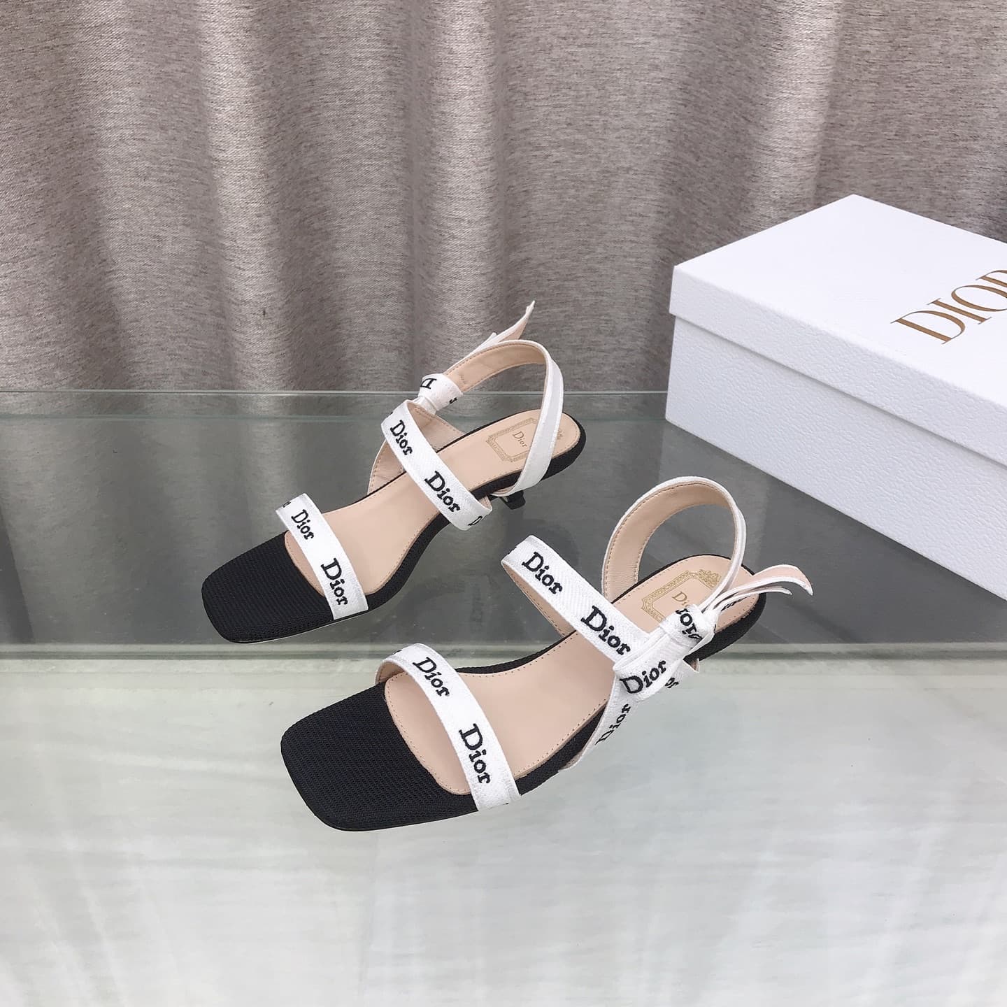 D6006 J’ADIOR Dior Dior 2026 – New early spring collection with high-end design. High heels with bow details, CD logo embroidery, pointed toe, multi-colored slippers. The most premium version on the market. — image 1