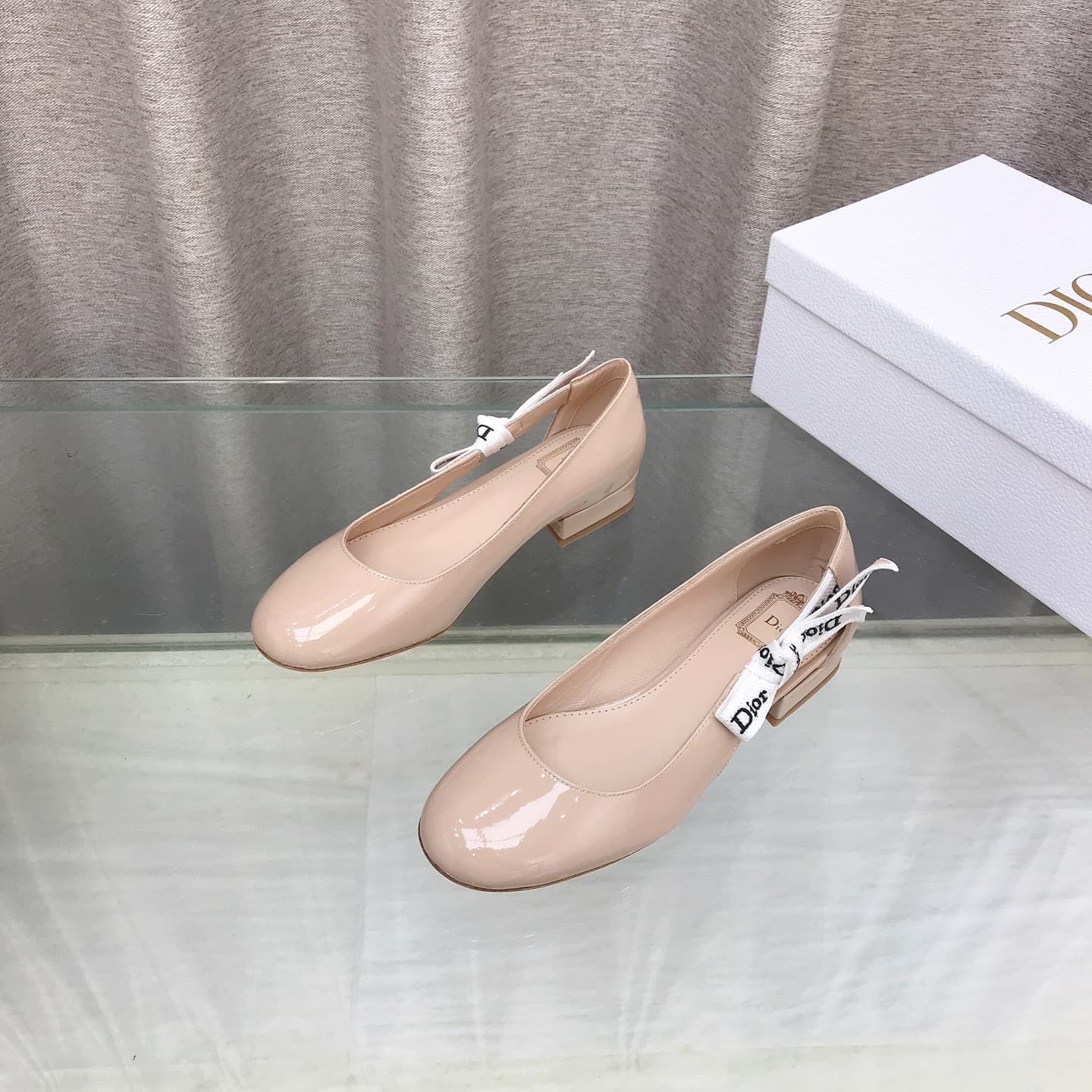 D5999 D Family~DIOR 2026 Early Spring New Model: Classic Leather and Ribbon Loafers — image 1