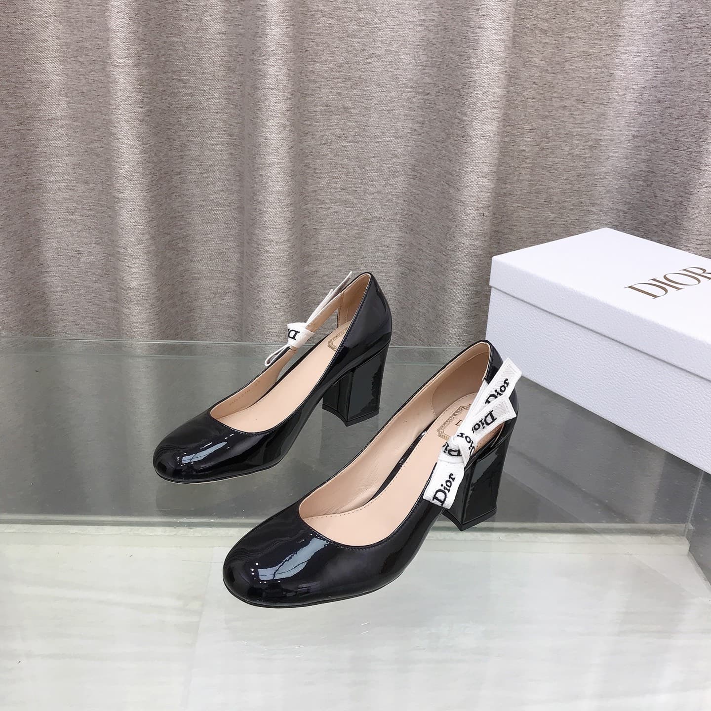 D5998 D Family ~ Diore 2026 Early Spring New Model: Classic leather and belted shoes — image 1