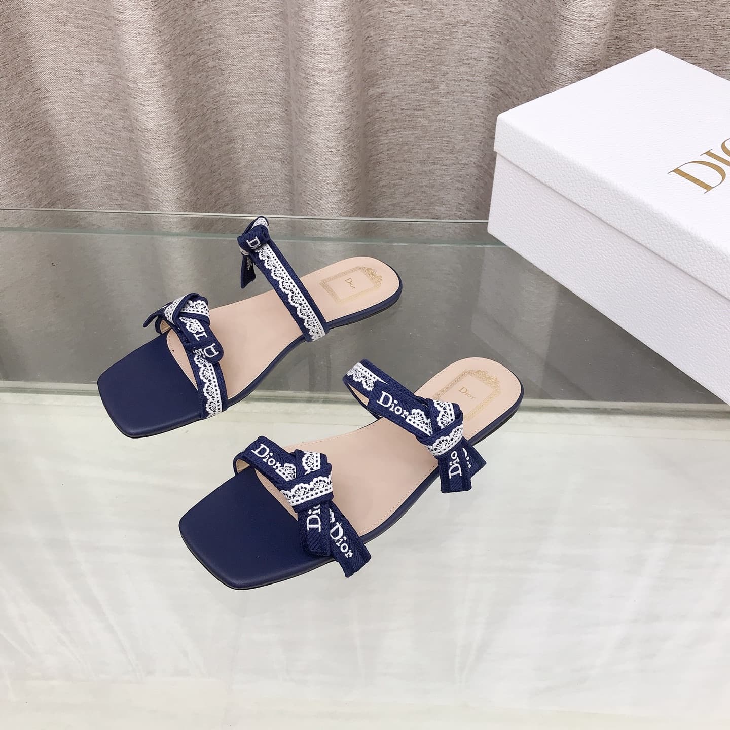 D5996 26ss Spring/Summer new model Dior J’Adior belted sandals – Classic CD letter embroidery, bow ties, lace trim, two-band sandals — image 1