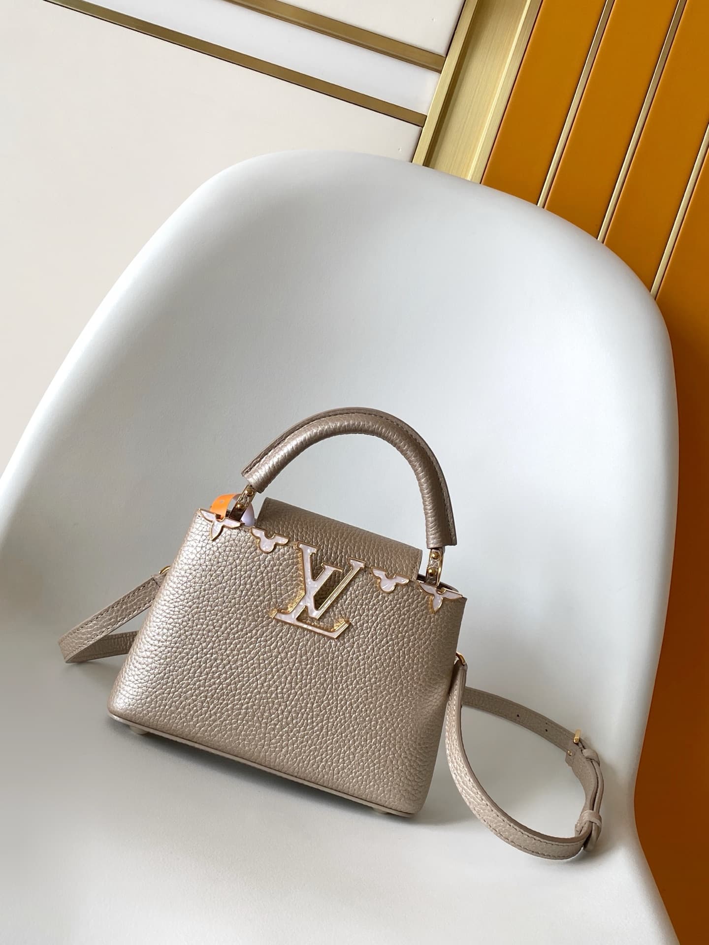 C5126 💰 Dynamic 163c01 premium original leather, dynamic color adjustment — image 1