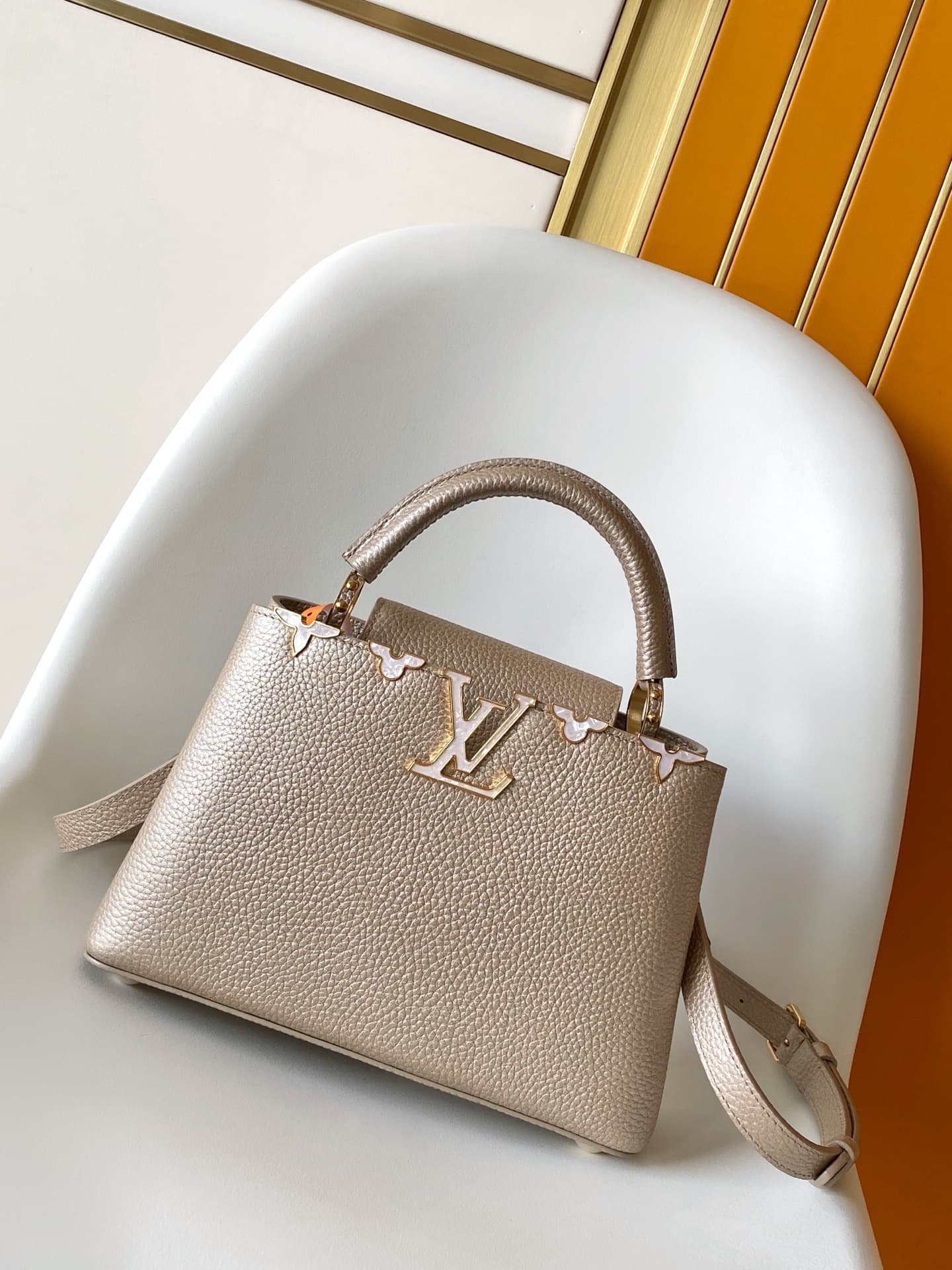 C5124 💰 Dynamic 163c01 premium original leather, dynamic color adjustment — image 1