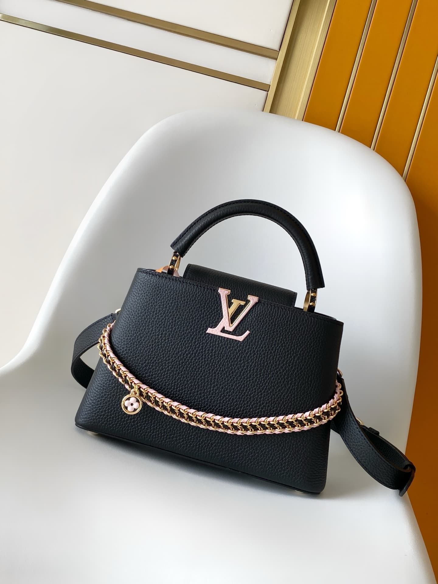 C5271 💰 M29439 Black; M28450 Beige; M29440 Gray; M28688 Brown; M28691 Bright Red; M29498 Horizontal Pink – Premium original style. Dynamic 163. This Capucines mini handbag features beautifully crafted braided chains and enamel Monogram floral decorations, — image 1