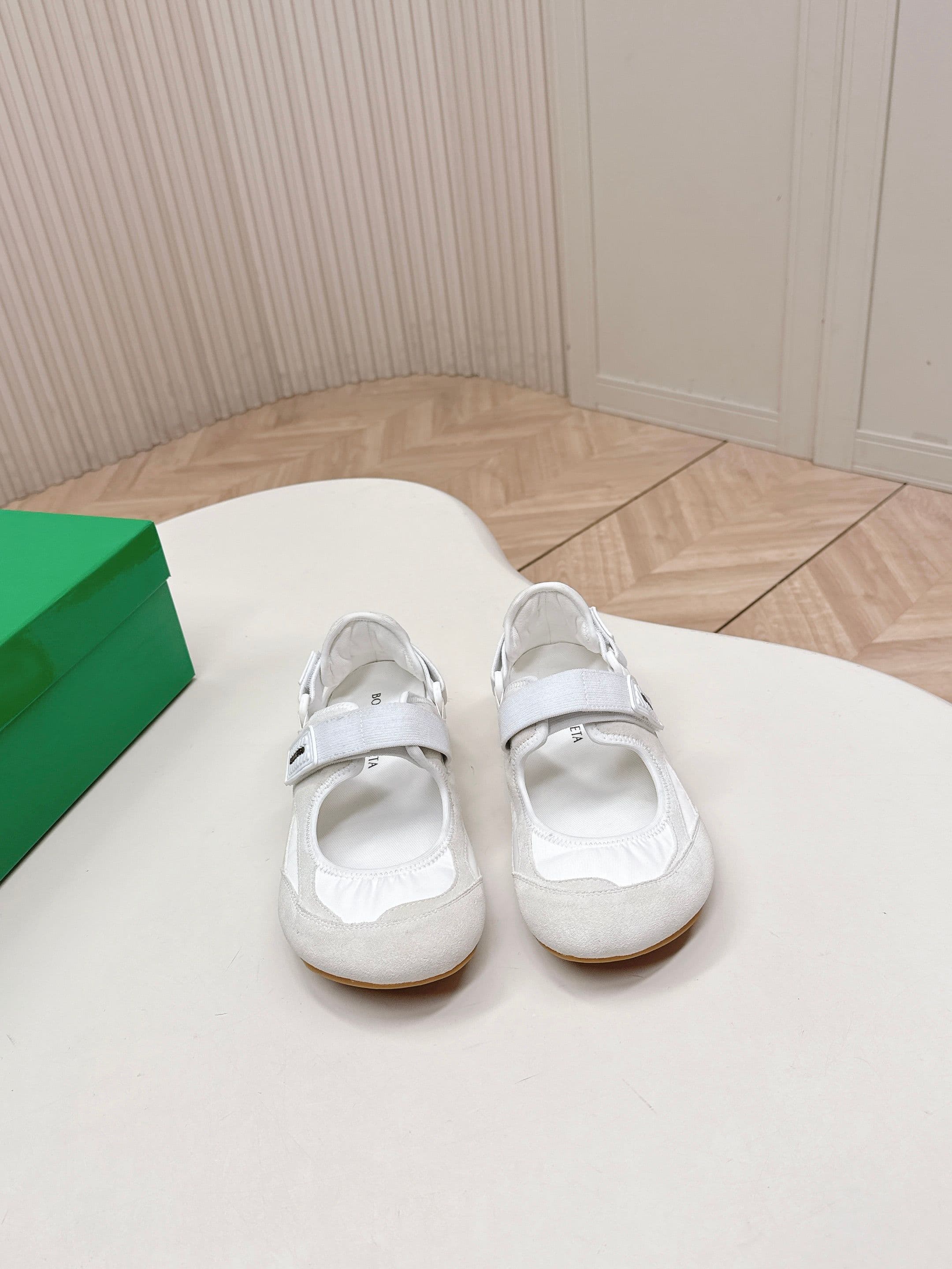 C191 New collection! Astaire Mary Jane ballet shoes with casual velcro sneakers 2026 — image 1