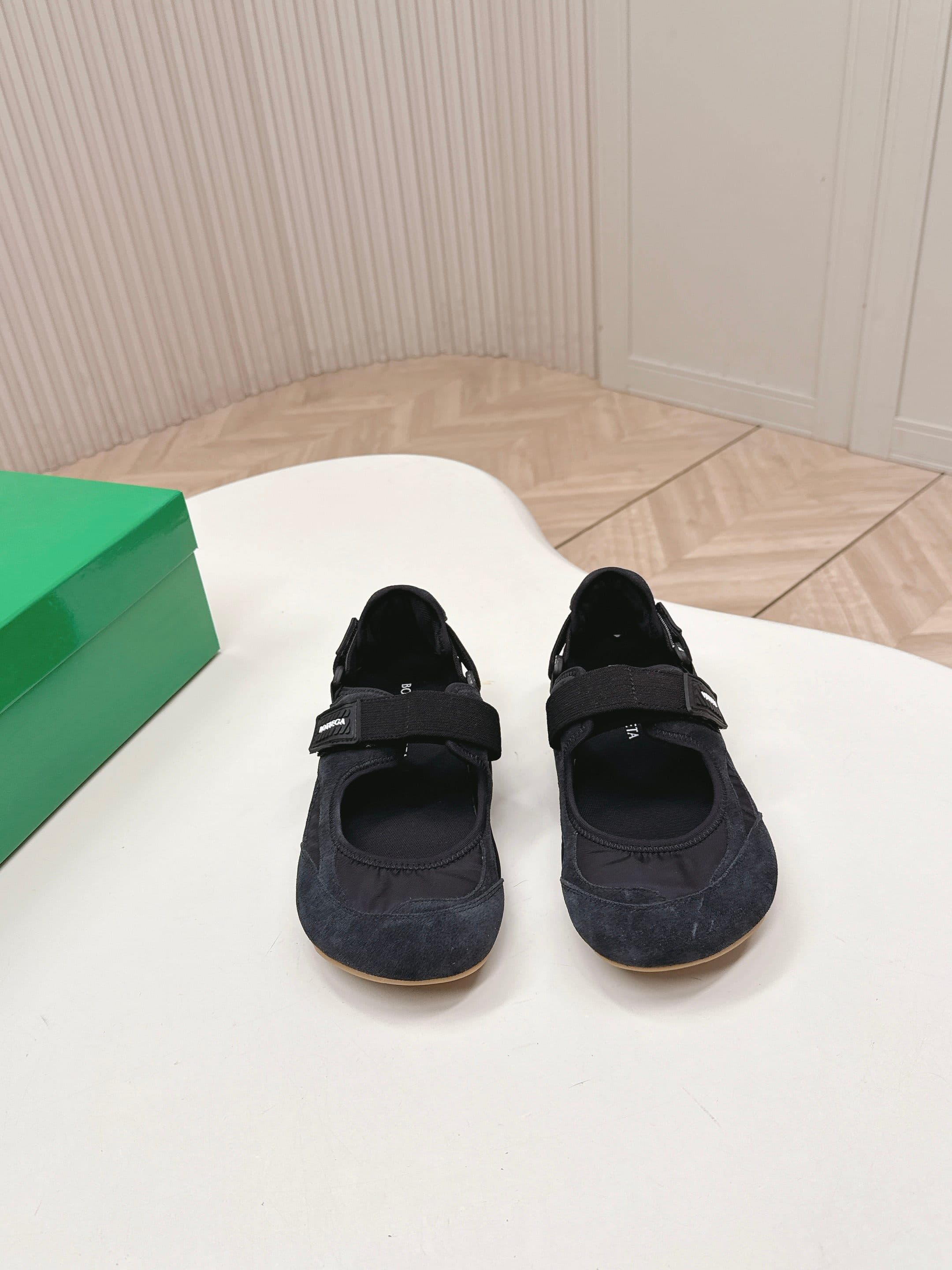 C189 New collection! Astaire Mary Jane ballet shoes with elastic laces and sport sneakers 2026 — image 1