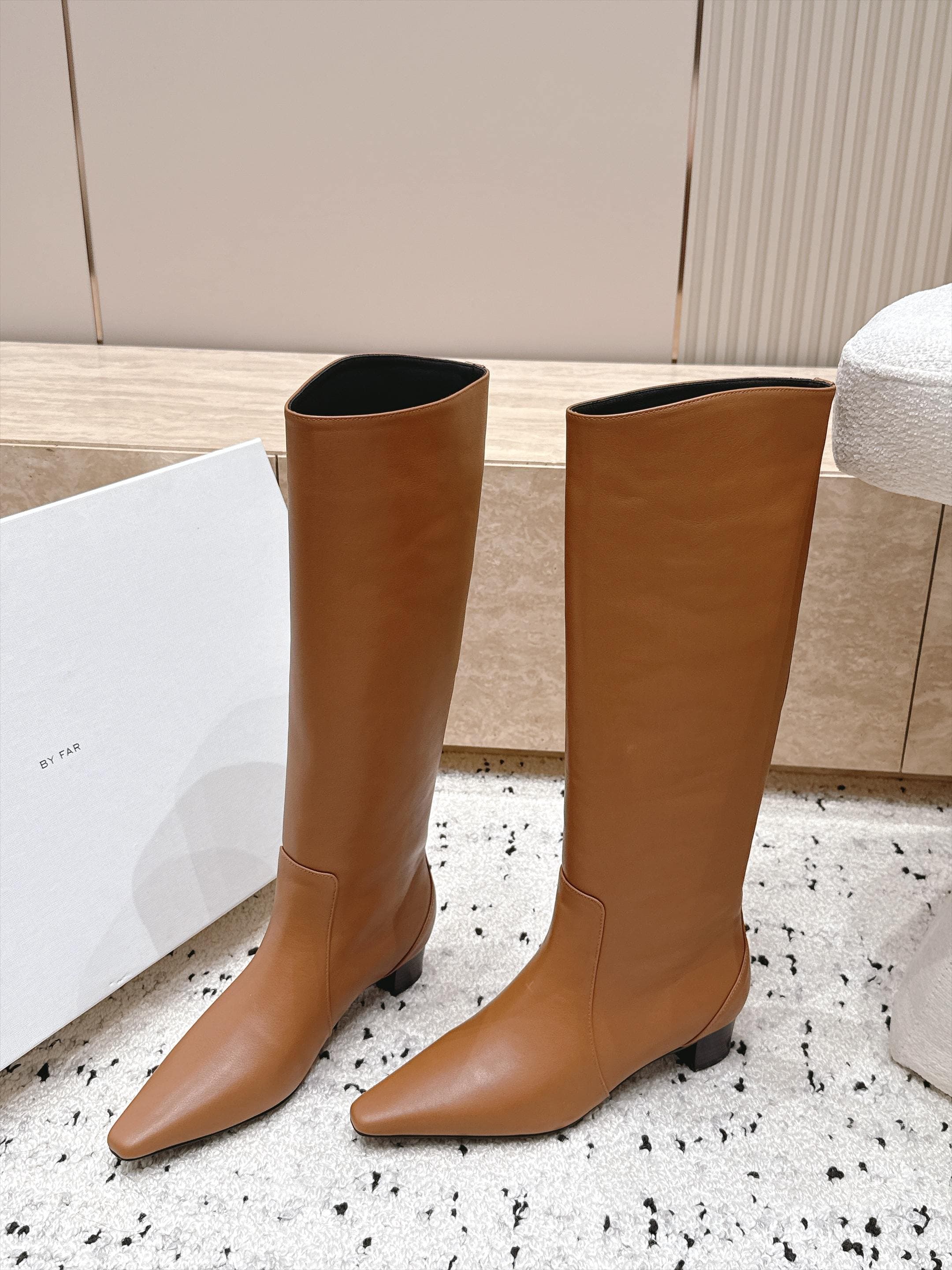 D8713 BY FAR~2026vs Autumn New Fashion Boots Collection… — image 1