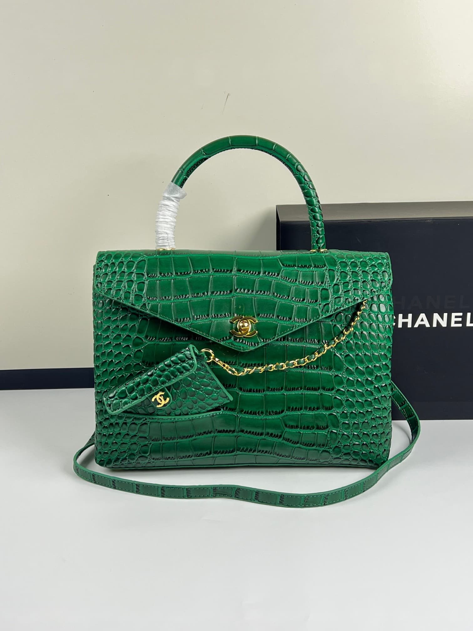 C1855 Chanel26s New model, extra-large cf Maxi Flap — image 1