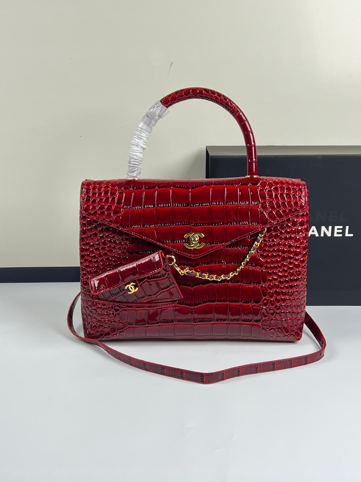 C1854 Chanel26s New model, extra-large cf Maxi Flap — image 1