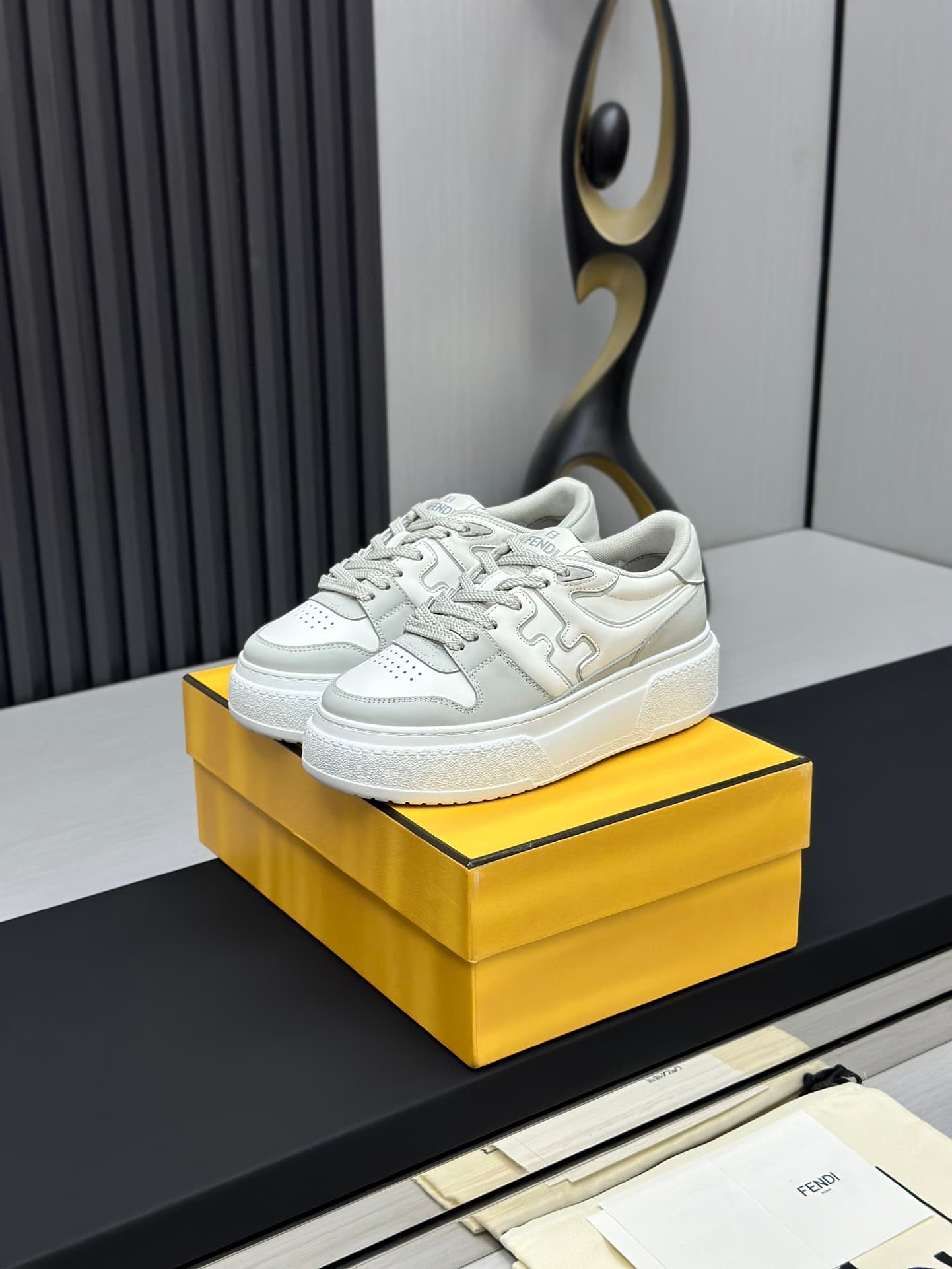 D8903 Running distance factory price 💰 Fendi 24ss thick heel match series, couple style, casual, sport shoes — image 1