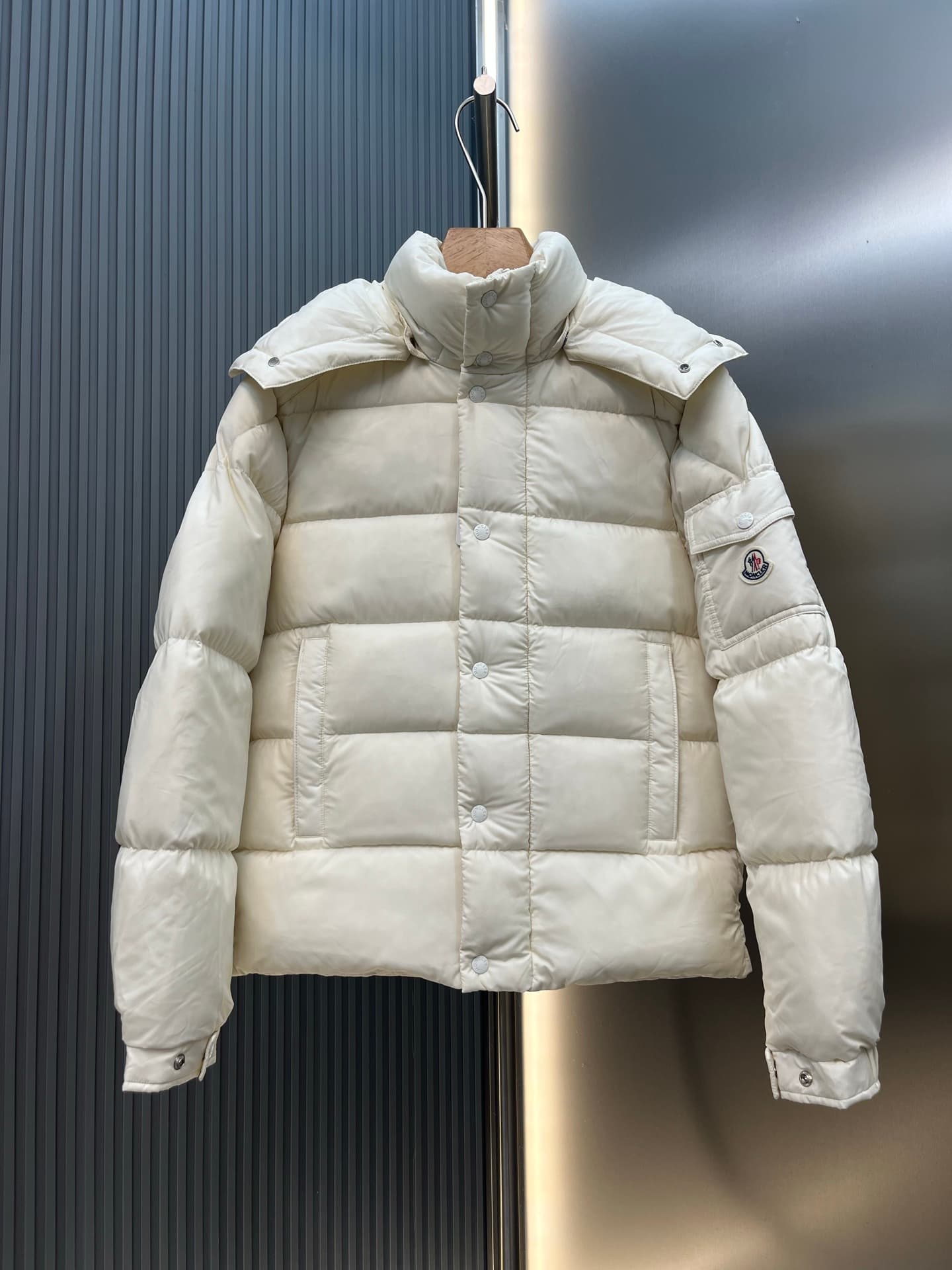 C11124 Super-grade goose down jacket — image 1