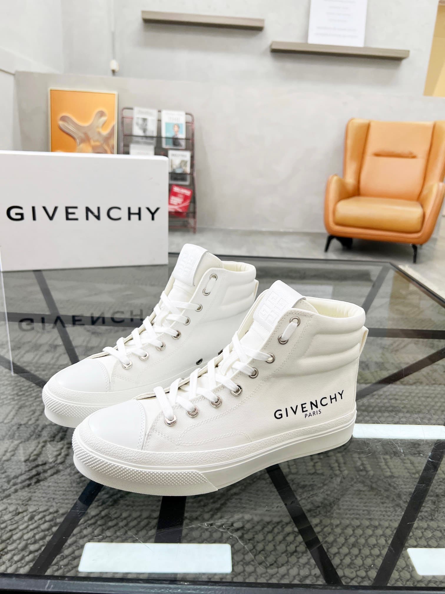 D5 real 💰 J 🔍 Top purchasing agents 🇮🇹 Ji Pao Street Couple 👫 New high top boots are coming, a super popular sports hot item in the counter. The original factory is equipped with Italian imported cowhide and fabric, with a classic appearance and a new s — image 1