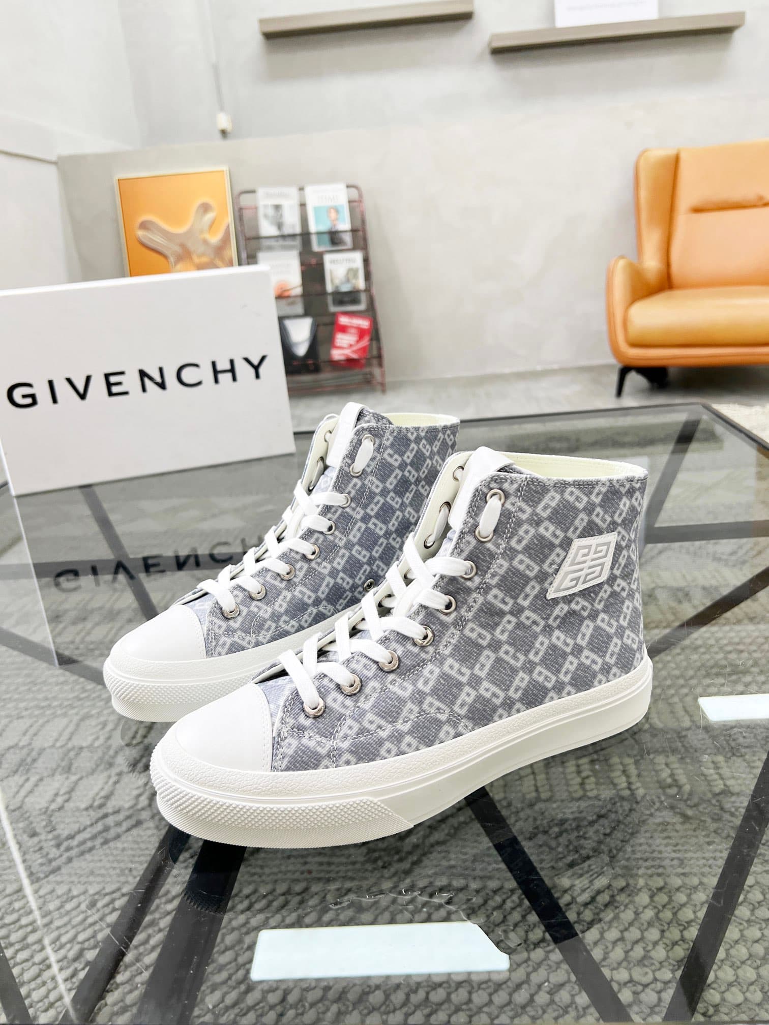 D7 real 💰 J 🔍 Top purchasing agents 🇮🇹 Ji Pao Street Couple 👫 New high top boots are coming, a super popular sports hot item in the counter. The original factory is equipped with Italian imported cowhide and fabric, with a classic appearance and a new s — image 1