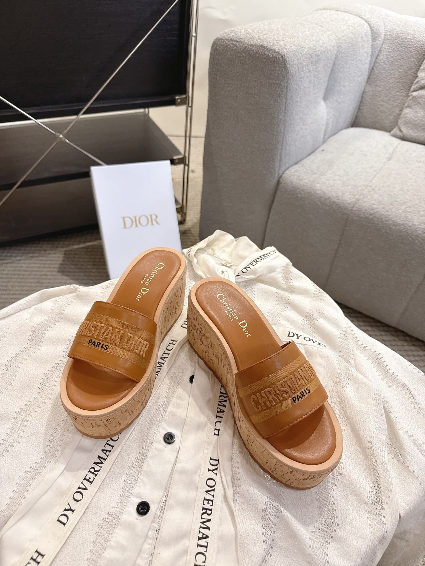 D5976 Dior Dior 2025 – New spring/summer model. Dway jelly-colored heeled women’s shoes with a three-dimensional embroidered CD logo, thick soles, round toe, open-toe, multi-color slippers — image 1
